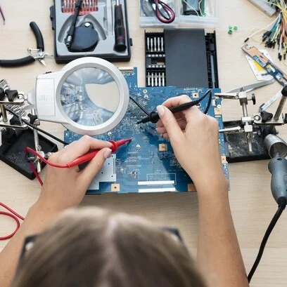 Factors To Consider When Hiring A TV Repair Expert?